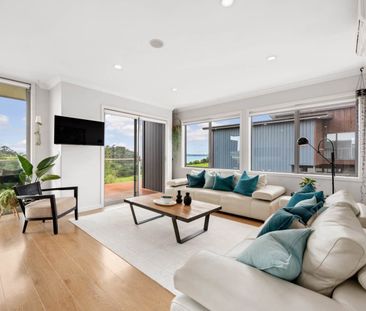 Exceptionally large, 381m2 floor plan with sea views! - Photo 1