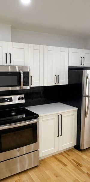 3½ For Rent — Ville-Marie — $1850/mo - Photo 1