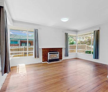 Spacious Family Home Just Minutes from Monash Uni - Photo 6