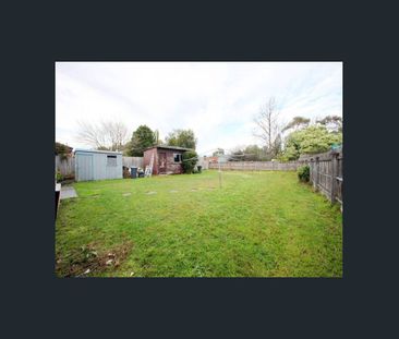 PERFECTLY POSITIONED - Photo 4