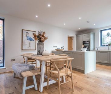 3 bedroom semi-detached house to rent - Photo 4