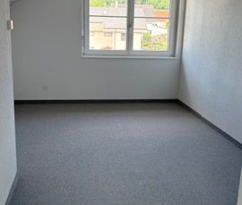 Ankommen, wohlfühlen, zuhause sein – 4.5 Zimmer mit Cheminée & Balkon - Foto 1