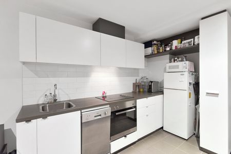 Stylish One-Bedroom Apartment in Boutique Building - Photo 3