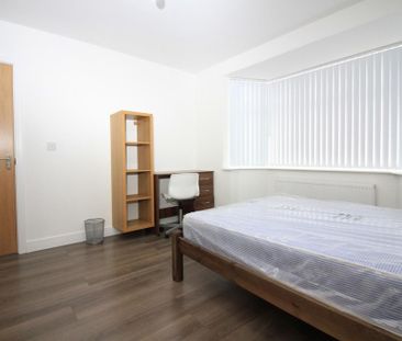 5 bedroom terraced house to rent - Photo 4