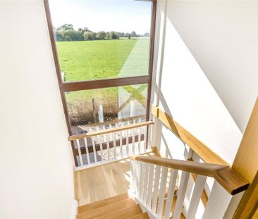 4 bedroom detached house to rent - Photo 2