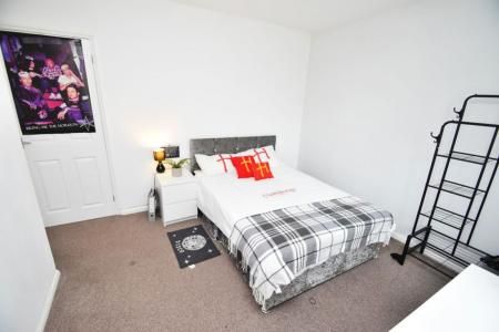 Churchill Avenue, DH1 - Photo 2