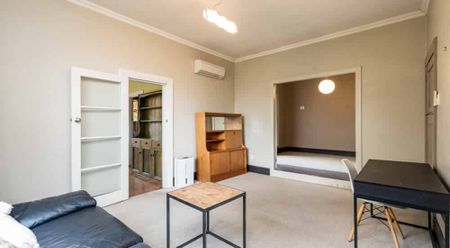 COSY PARTLY FURNISHED THREE BEDROOM HOME - Photo 2