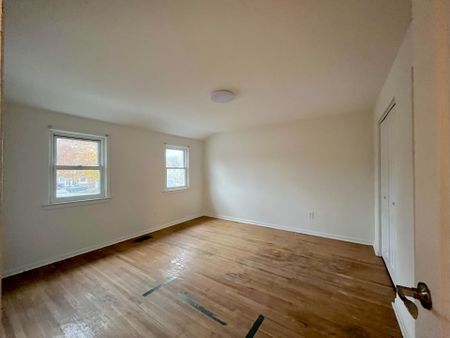 For Lease - 61 Richbourne Court, Toronto, Ontario - Photo 5