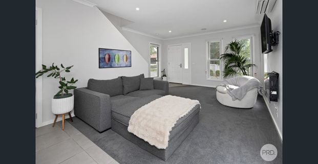 PREMIMUM FULLY FURNISHED TWO BEDROOM HOME - Photo 1