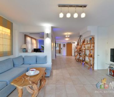 Detached House for rent - Photo 3