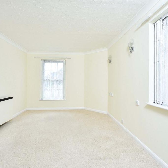 1 bedroom retirement property to rent - Photo 1