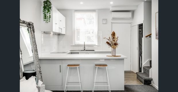 Easy-care beach retreat - Photo 1