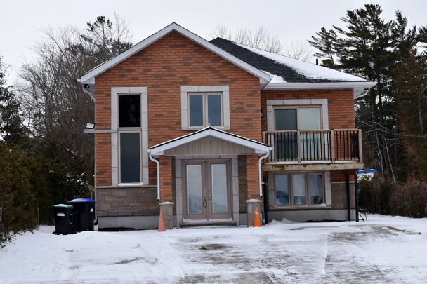 For Lease - 332 Coastline Drive Unit# Studio suite, Wasaga Beach, Ontario - Photo 1