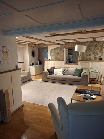 APPARTEMENT 6 PIÈCES À MÄNNEDORF (ZH), MEUBLÉ, TEMPORAIRE - Foto 2