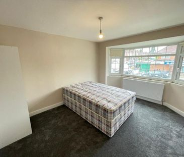 6 bedroom semi-detached house to rent - Photo 4