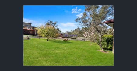 Immaculate family home in tranquil setting - Photo 2