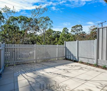 MODERN LIVING IN THE HEART OF BLACKALLS PARK - Photo 3