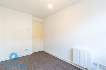 2 bed Flat for Rent - Photo 3