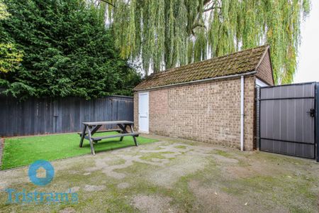 6 bed Semi-Detached House for Rent - Photo 2