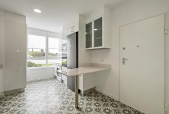 4 Bedroom Apartment with parking, Alto da Barra, Oeiras