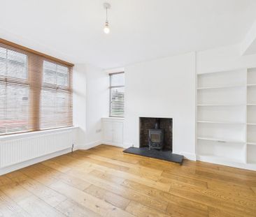 3 bedroom end of terrace house to rent - Photo 3