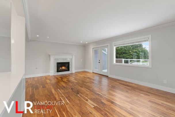 House in Richmond, BC - Photo 1