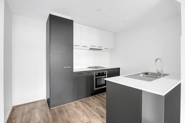 28/2 Walter Street, Hadfield VIC 3046 - Photo 1