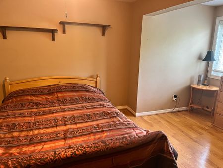 For Lease - 1711 South Porcupine Avenue Unit# 2, Innisfil, Ontario - Photo 2