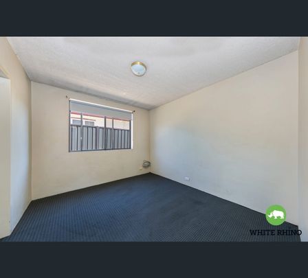 2/110-112 Fergus Road, Queanbeyan, NSW 2620 - Photo 1