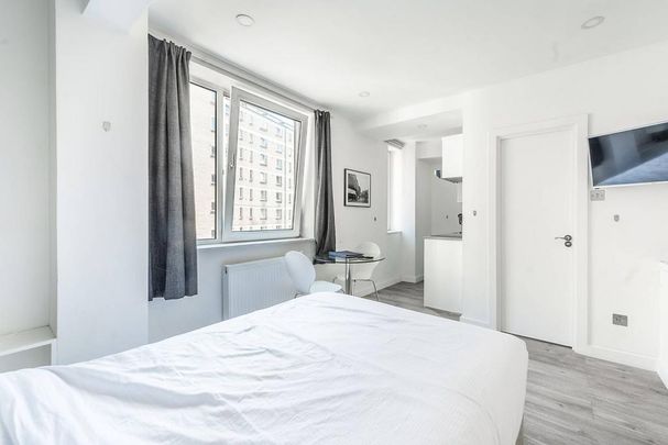 Studio to rent - Photo 1