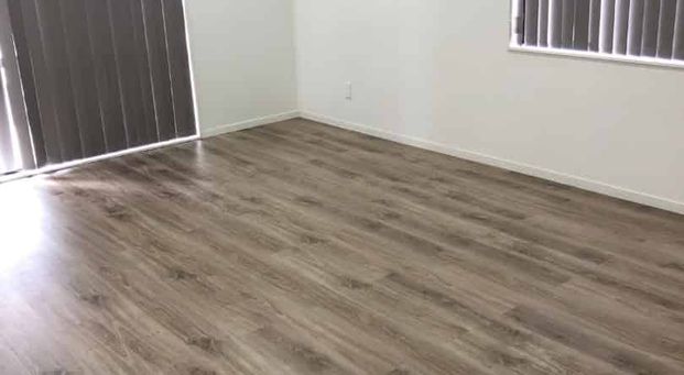 Stylish, Near New Standalone Home for Rent in Mangere East - Photo 1