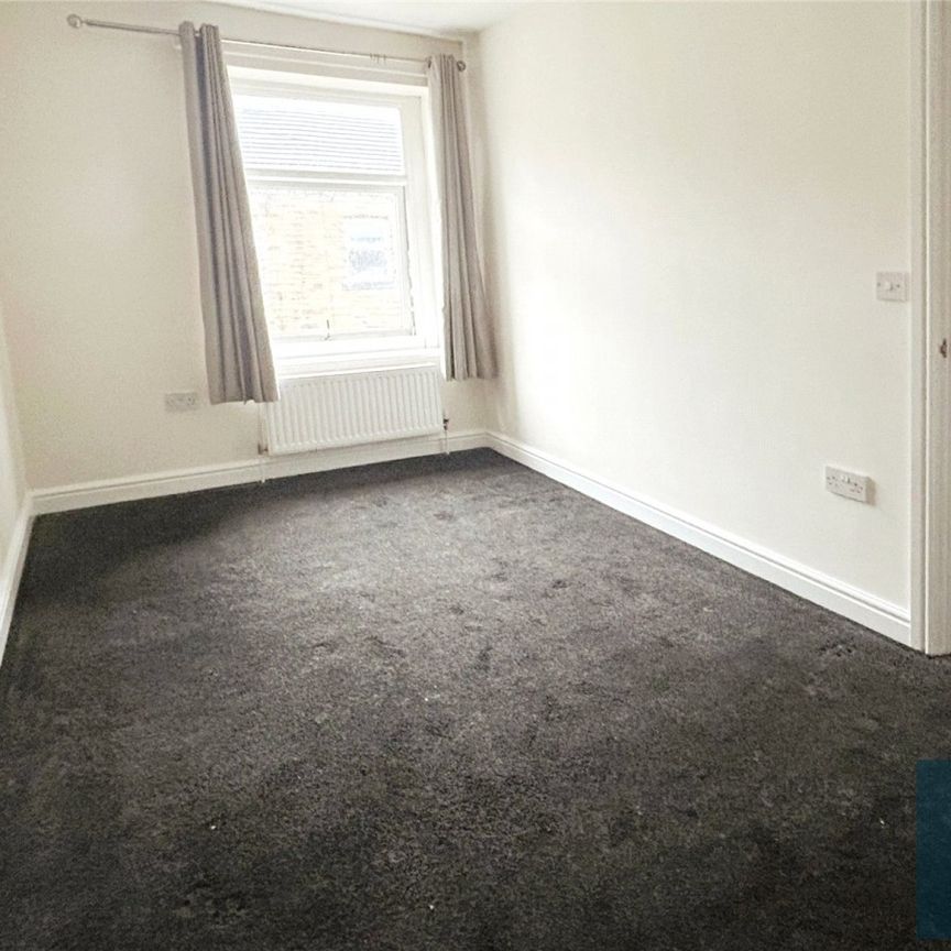 New Hey Road, Oakes, Huddersfield, HD3 - Photo 1
