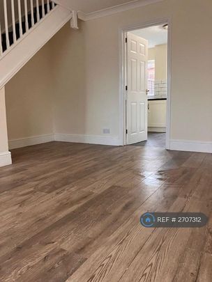 2 bedroom terraced house to rent - Photo 1