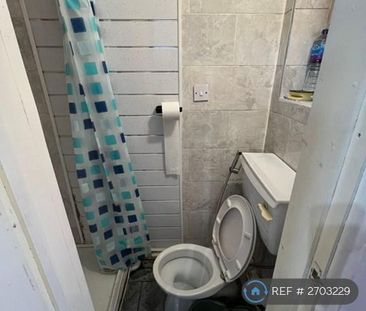 Studio to rent - Photo 6