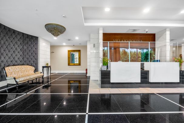 Elegancki apartament w budynku Z BASENEM! - Zdjęcie 1