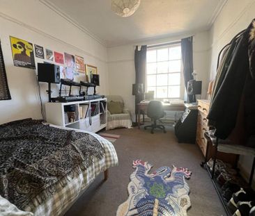 5 bedroom apartment to rent - Photo 3