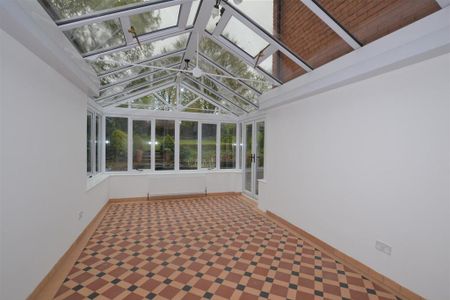 3 bedroom detached house to rent - Photo 2