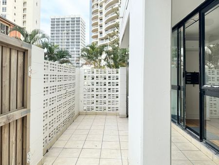 1/5-7 View Ave, Surfers Paradise, QLD 4217 - Photo 4