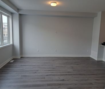 For Lease - 734 Chromite Private, Barrhaven, Ontario - Photo 1