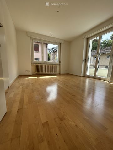 Charmante 5-Zimmer-Wohnung mit Balkon in Luzern – ab sofort verfügbar - Foto 2