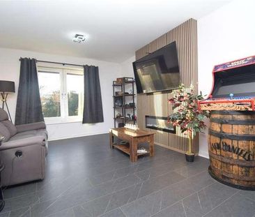 Huntsman House, Dalefield Road, Normanton, WF6 - Photo 3