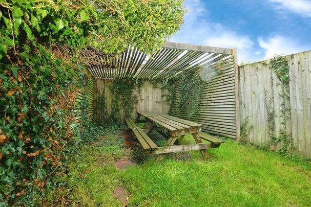 Robert Street, Cathays, Cardiff, CF24 - Photo 1