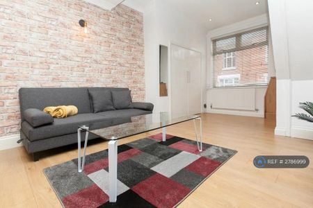 2 bedroom terraced house to rent - Photo 5