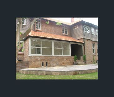 Renovated Federation 4 Bed w/ Built ins, Sunroom/Study, 2.5 Bath, G... - Photo 6