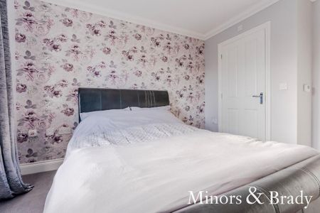 3 bedroom terraced house to rent - Photo 5