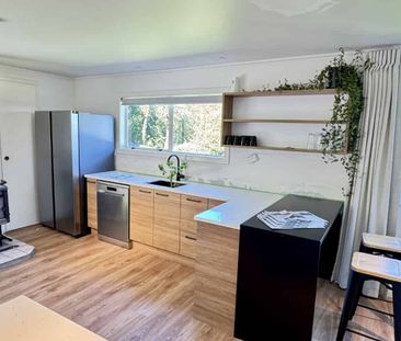 Central Greymouth - 3 + 1 Bedrooms - Photo 5