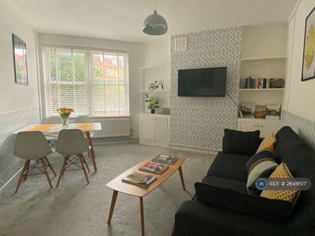 1 bedroom flat to rent - Photo 2