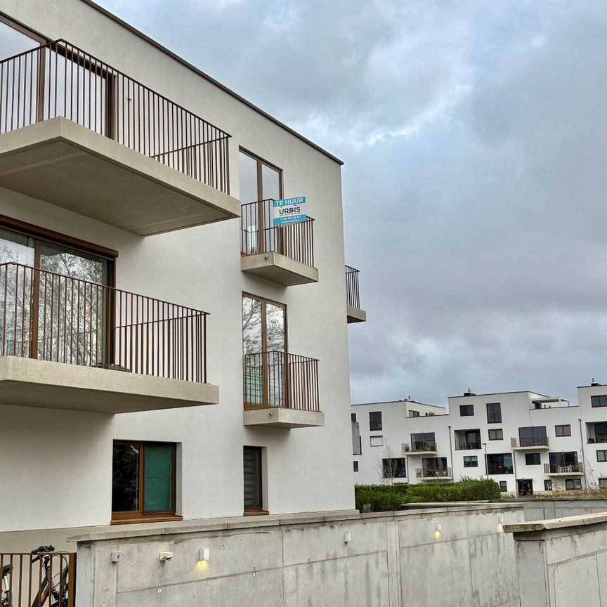 Eén-slpk appartement met staanplaats en berging - Photo 1