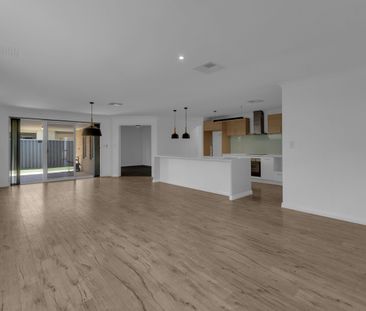 Large 4 x 3 Family Home in Shoalwater - Photo 3