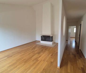 Appartement de 4 pièces au 3ème étage dans un cadre verdoyant à Col... - Photo 2